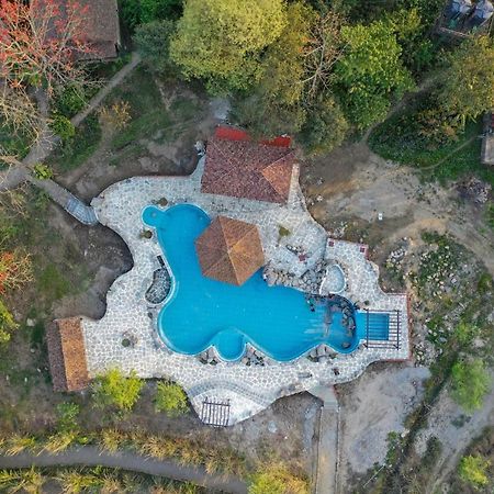 Готель Siddhartha Wildlife Retreat Meghauli Екстер'єр фото
